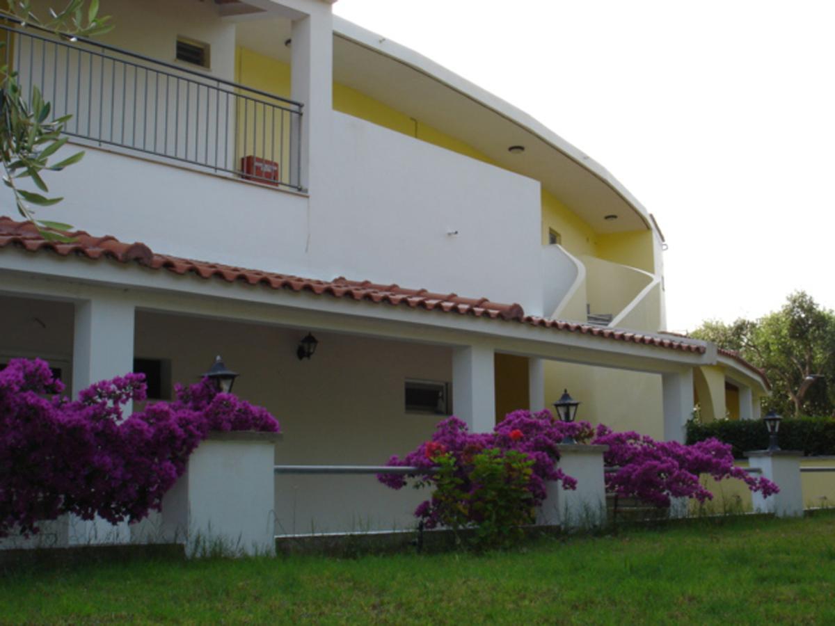 Ferouli Residence Riza  ภายนอก รูปภาพ